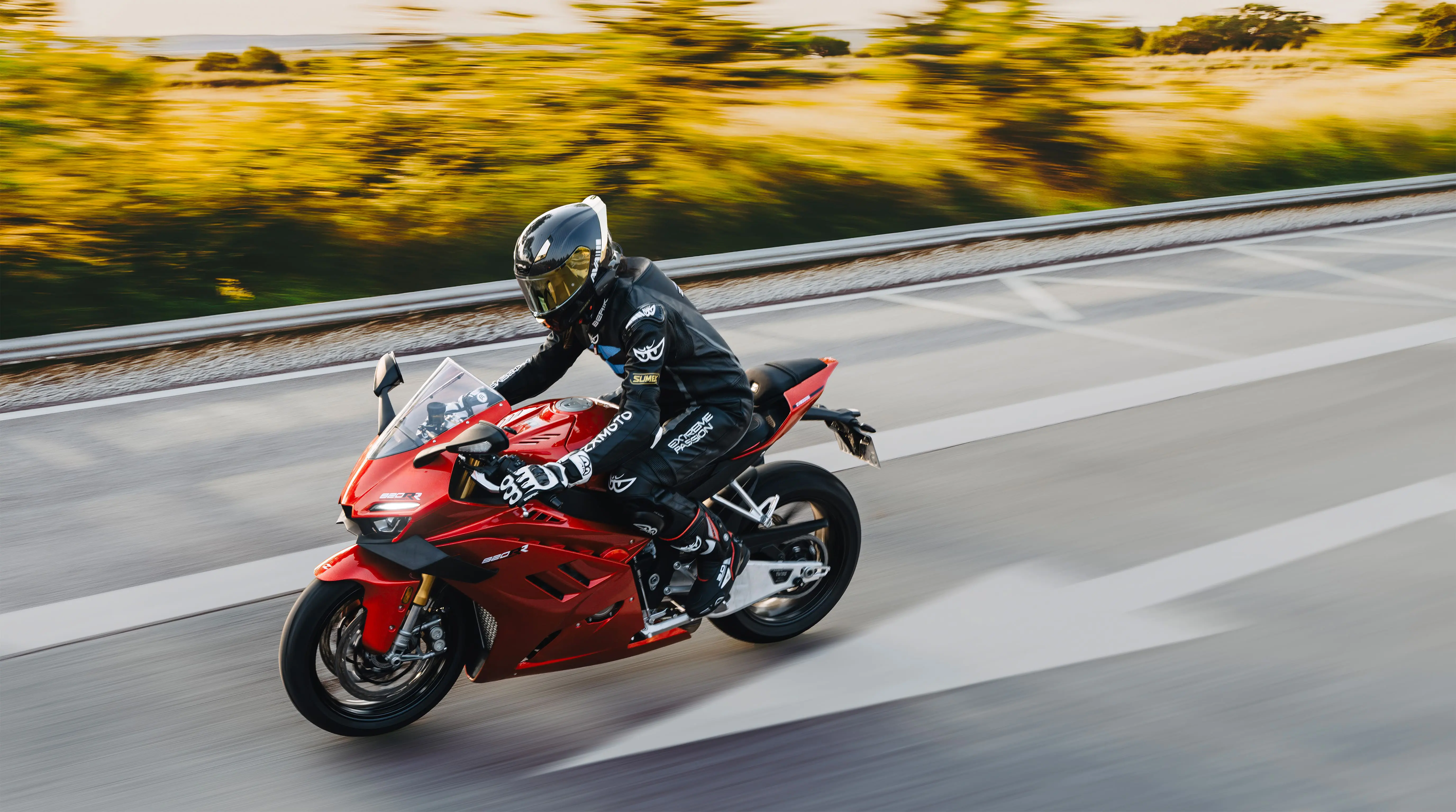 820RR - gallery image 1