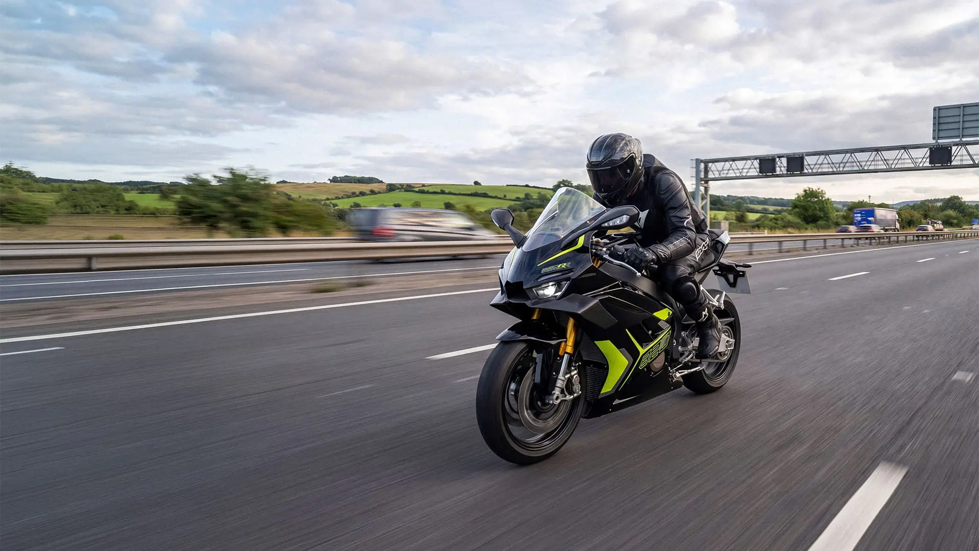 820RR - gallery image 2